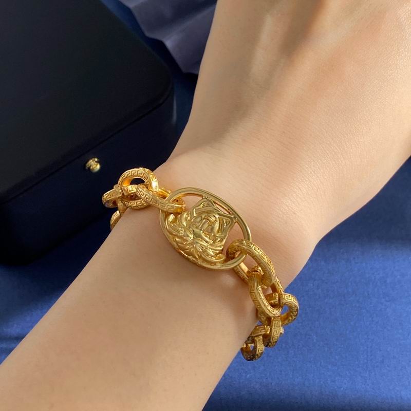 Versace bracelet 06yxh05 (8)