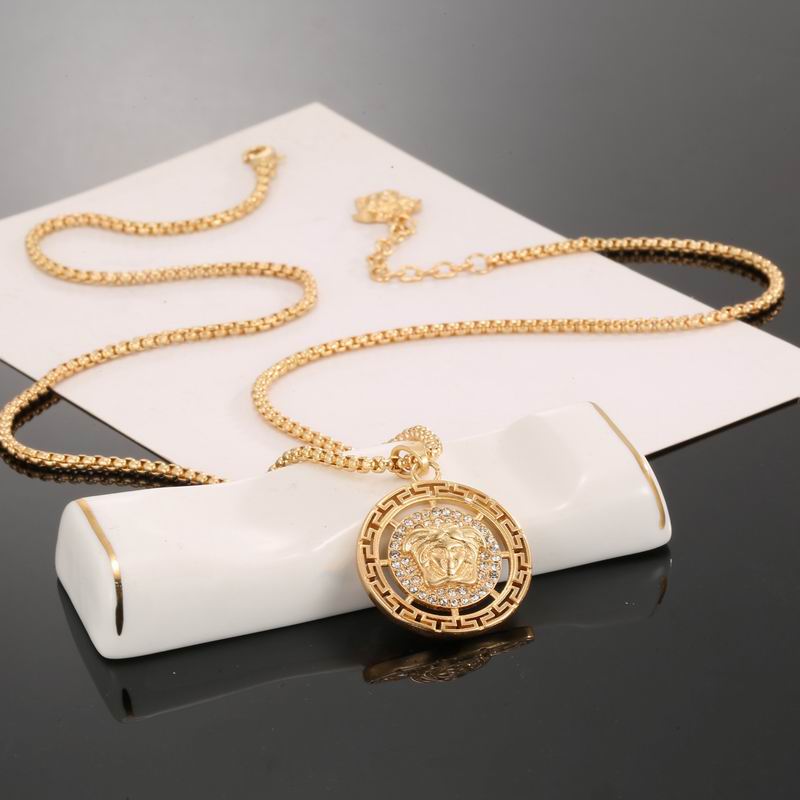 Versace necklace 05yxh03 (1)