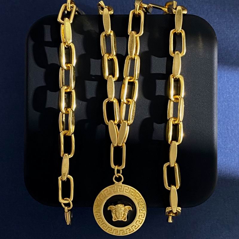 Versace necklace 05yxh04 (7)