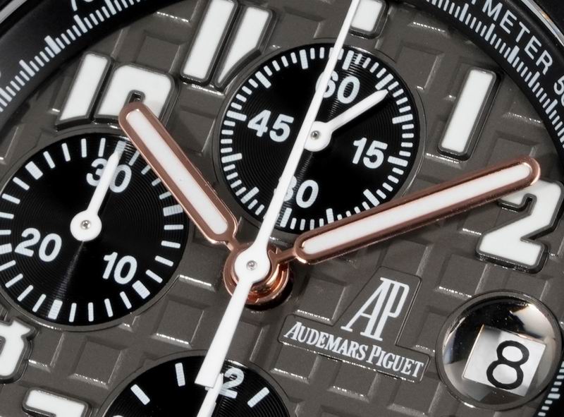 AP watch 33 (50)