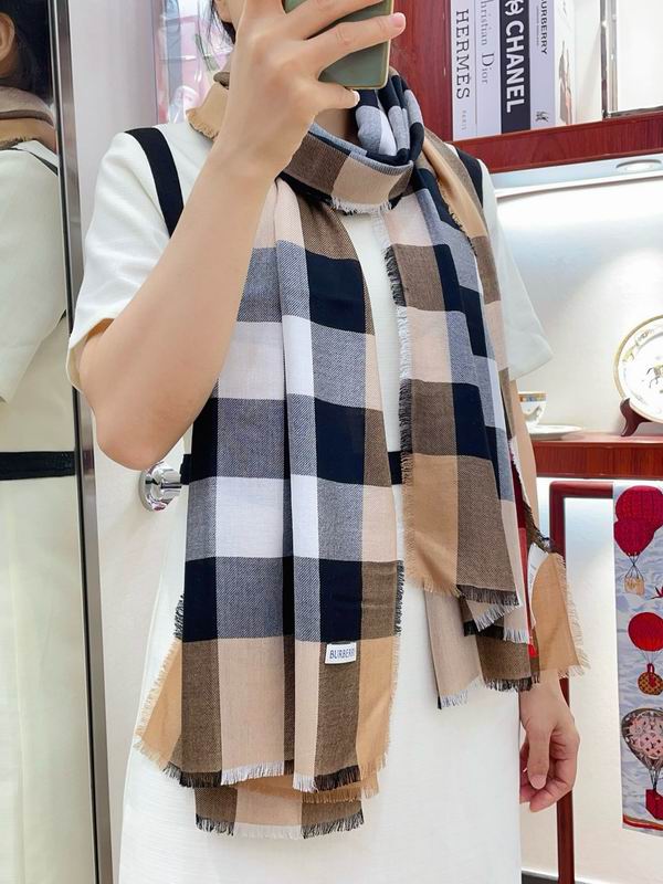Burberry Scarf 110X200cm E07 (36)