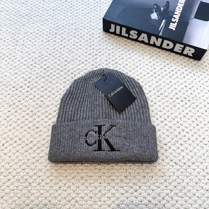 CK hat dx (645)