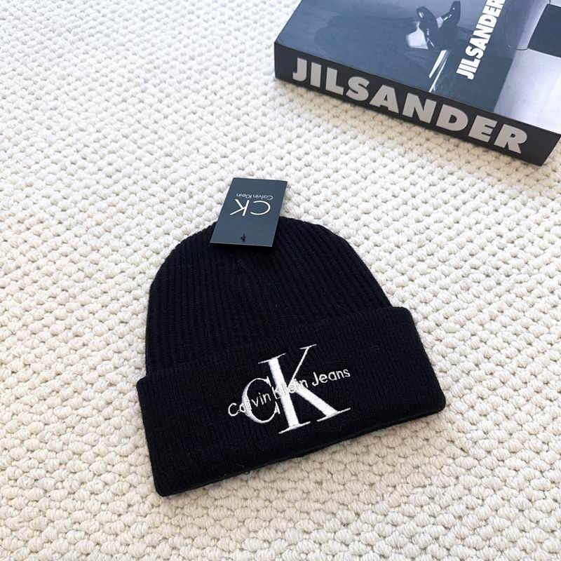 CK hat dx (661)