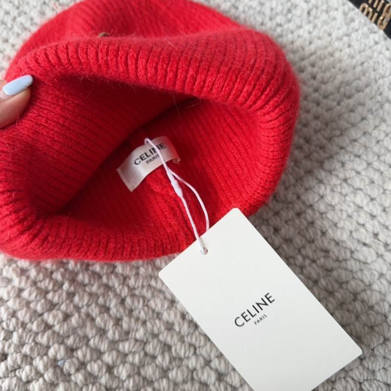 Celine Hat dx (1745)