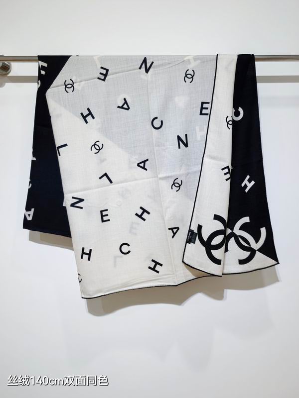 Chanel 140X140cm 70%羊绒30%真丝 E31 (2)