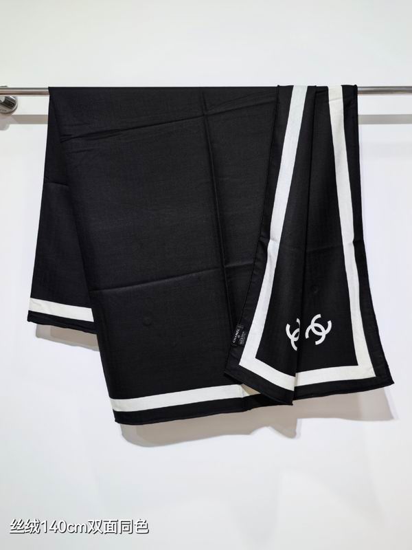 Chanel 140X140cm 70%羊绒30%真丝 E34 (2)