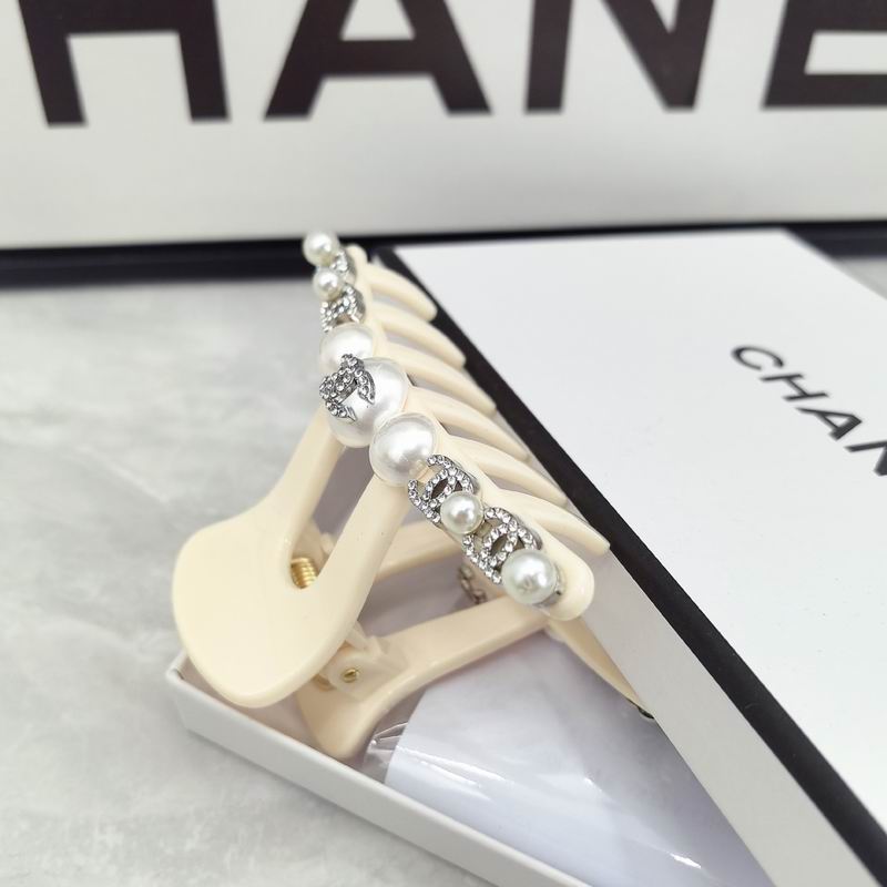 Chanel Hair Grab Clip dx (479)