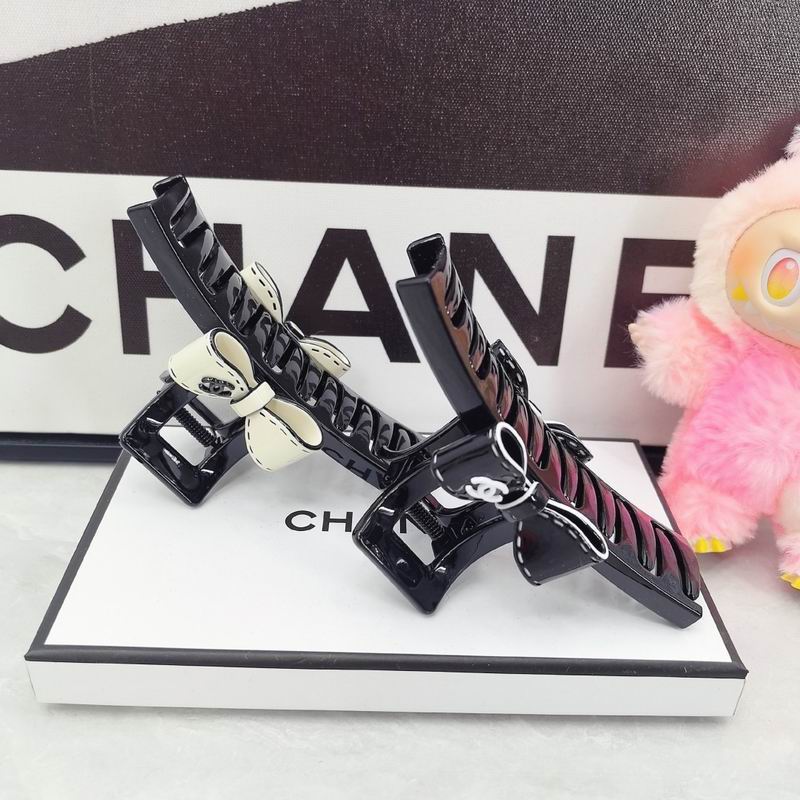 Chanel Hair Grab Clip dx (499)