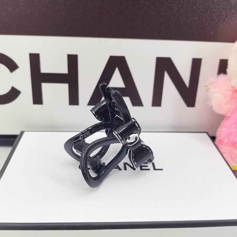 Chanel Hair Grab Clip dx (568)