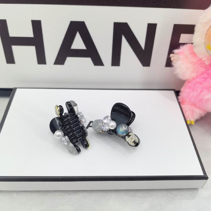 Chanel Hair Grab Clip dx (595)