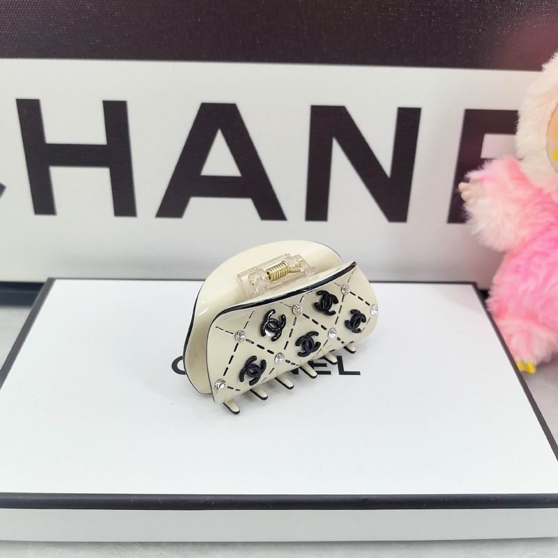 Chanel Hair Grab Clip dx (600)