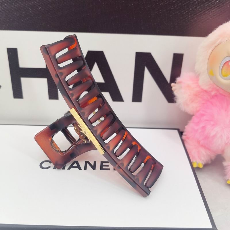 Chanel Hair Grab Clip dx (679)