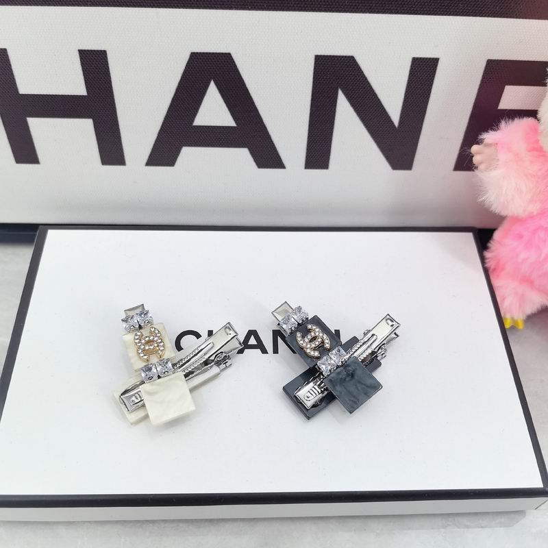 Chanel Hairpin dx (170)