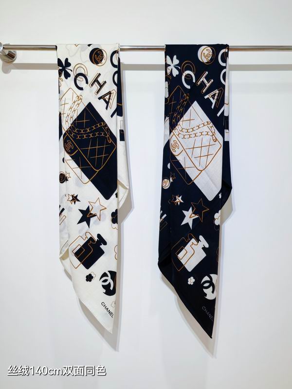 Chanel Scarf 140X140cm 70%羊绒30%真丝 E17 (1)