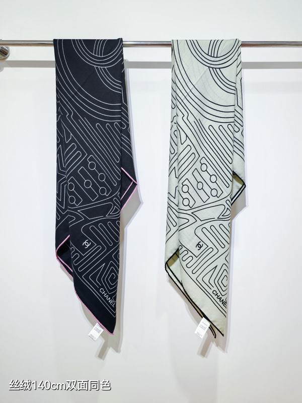 Chanel Scarf 140X140cm 70%羊绒30%真丝 E19 (1)