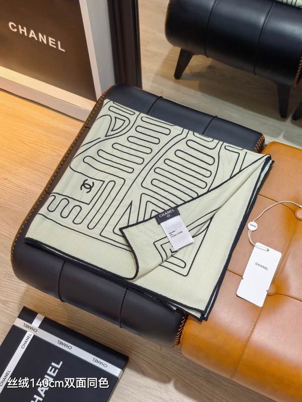 Chanel Scarf 140X140cm 70%羊绒30%真丝 E19 (15)