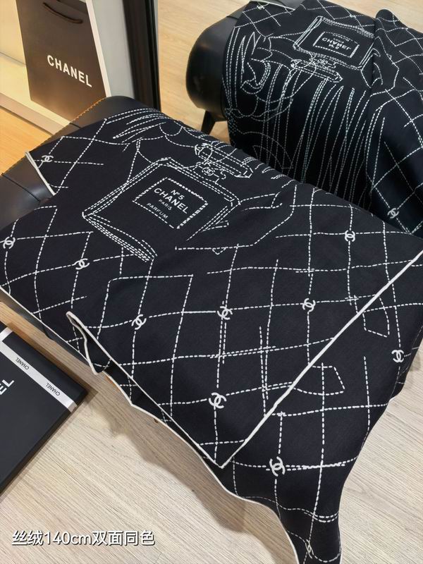 Chanel Scarf 140X140cm 70%羊绒30%真丝 E22 (5)