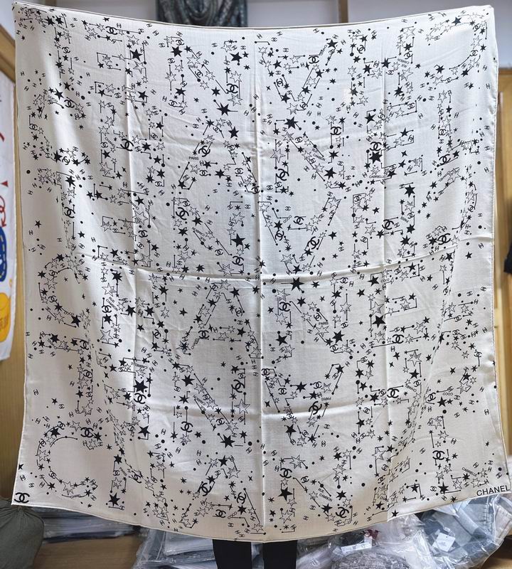 Chanel Scarf E36 (1)