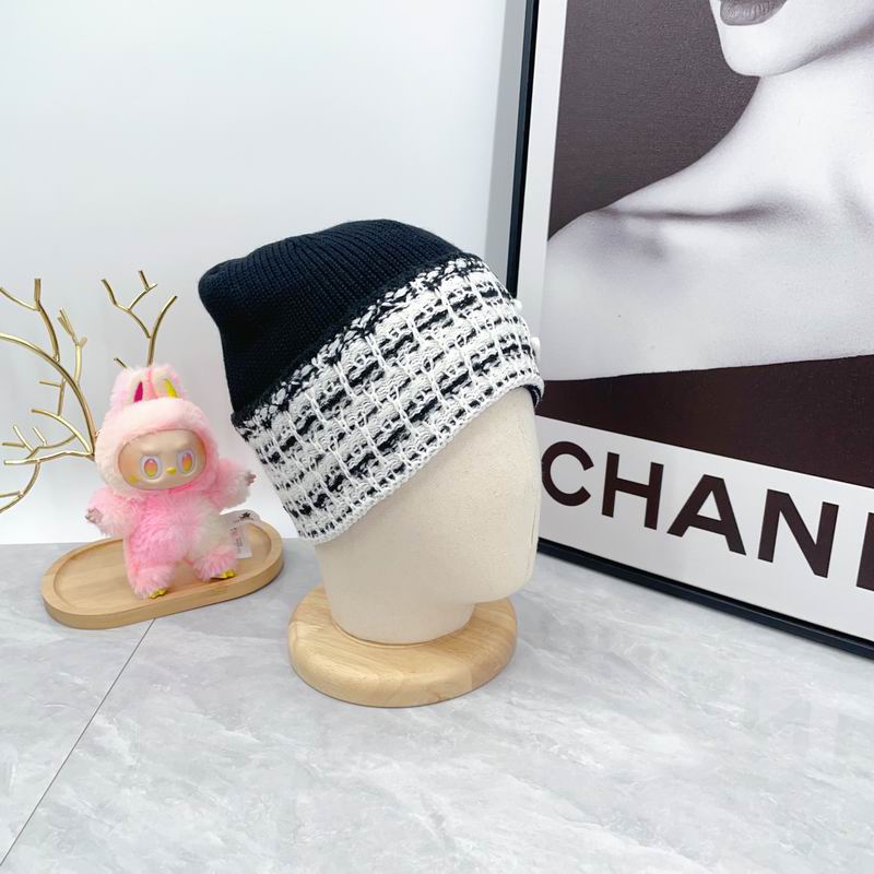 Chanel hat dx (1956)