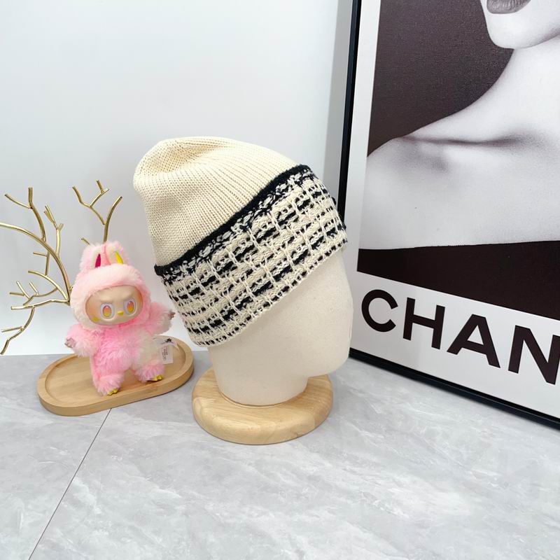 Chanel hat dx (1964)