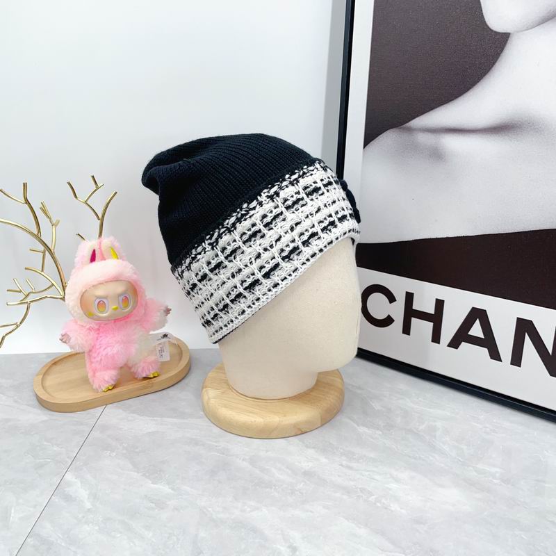Chanel hat dx (1974)