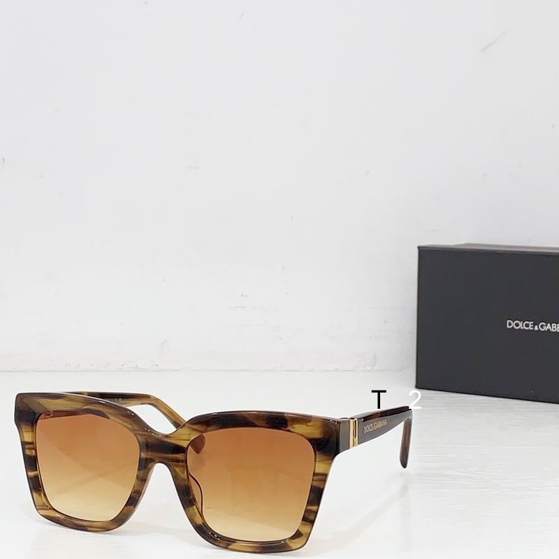 DG DG4498 55 20-140 B04