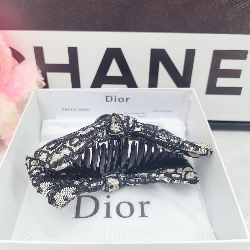 Dior Hair Grab Clip dx (23)