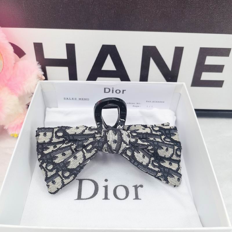 Dior Hair Grab Clip dx (24)