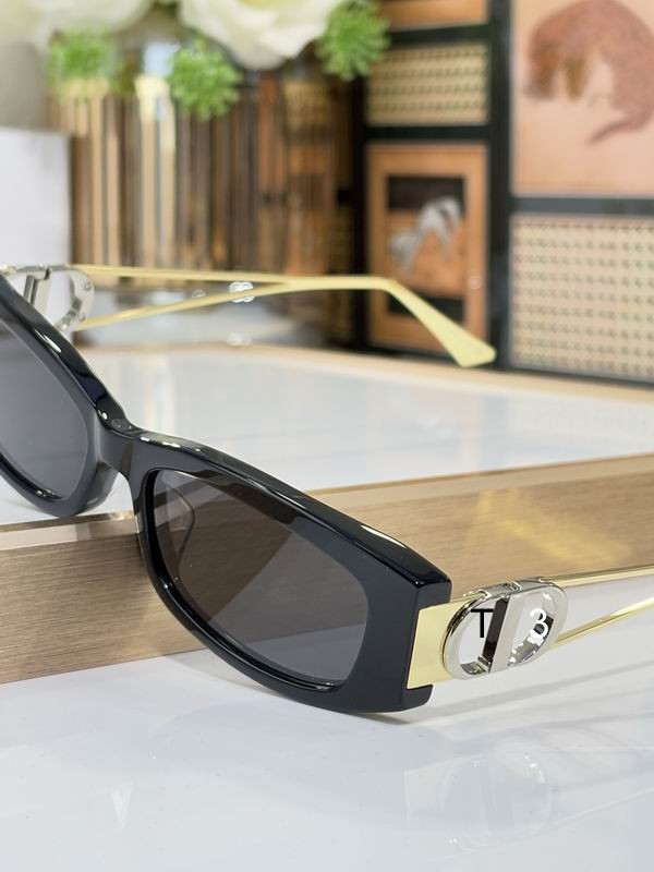 Dior S14F 57 17-135 c09