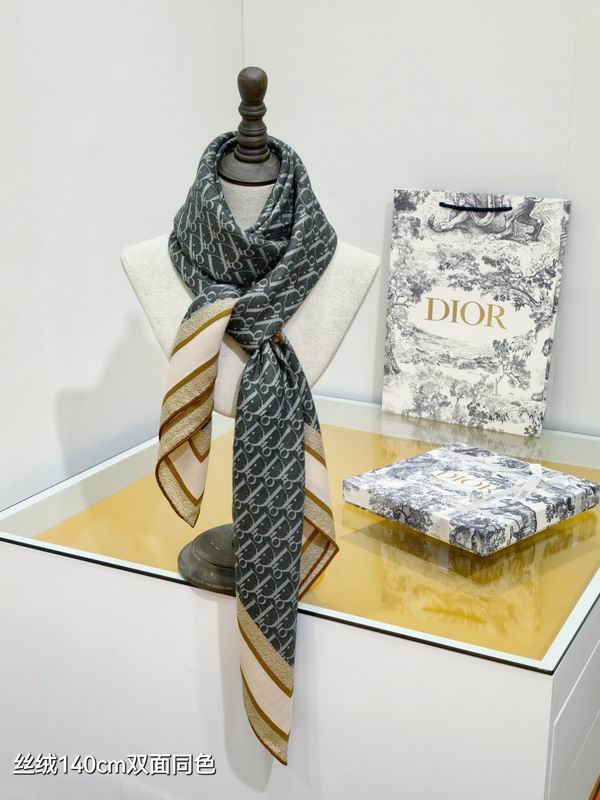 Dior Scarf 140X140cm 70%羊绒30%真丝 E41 (1)