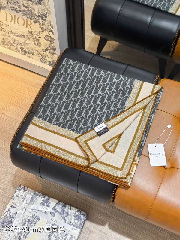 Dior Scarf 140X140cm 70%羊绒30%真丝 E41 (6)