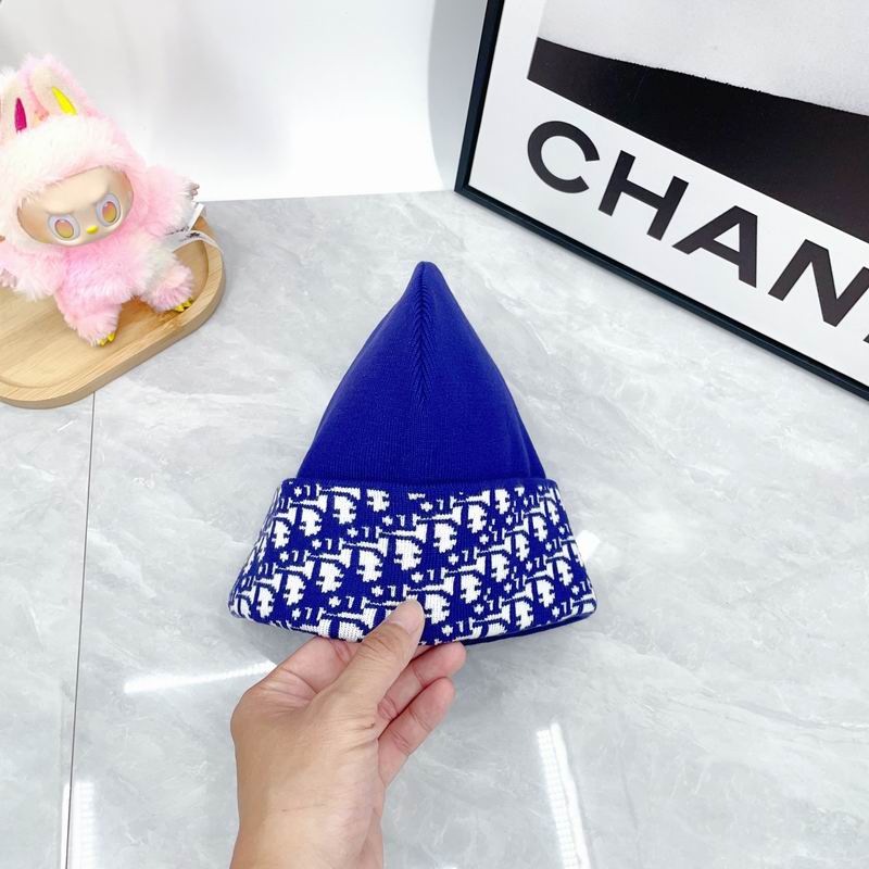 Dior hat dx (2017)