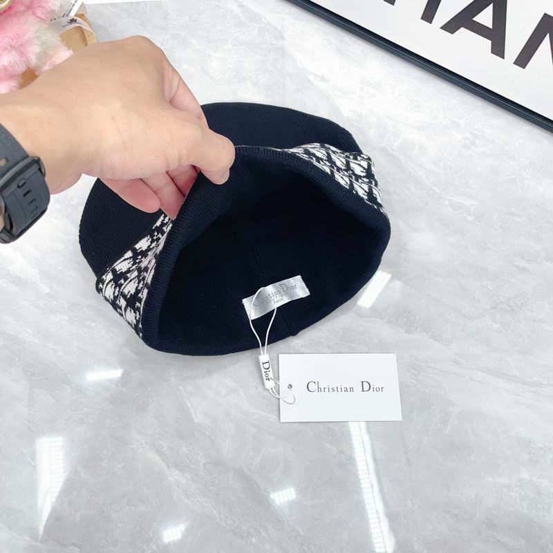 Dior hat dx (2024)
