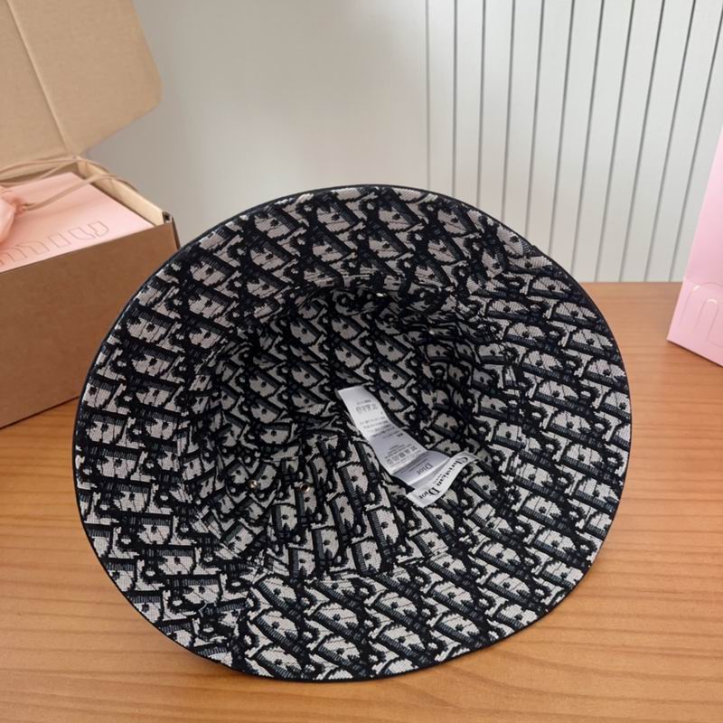 Dior hat dx (453)