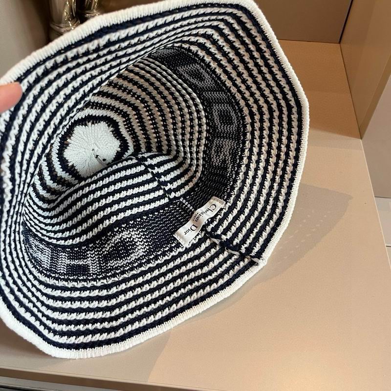 Dior hat dx (695)