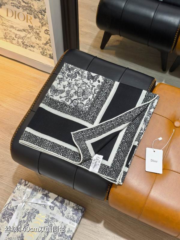Dior scarf 140X140cm 70%羊绒30%真丝 E35 (7)