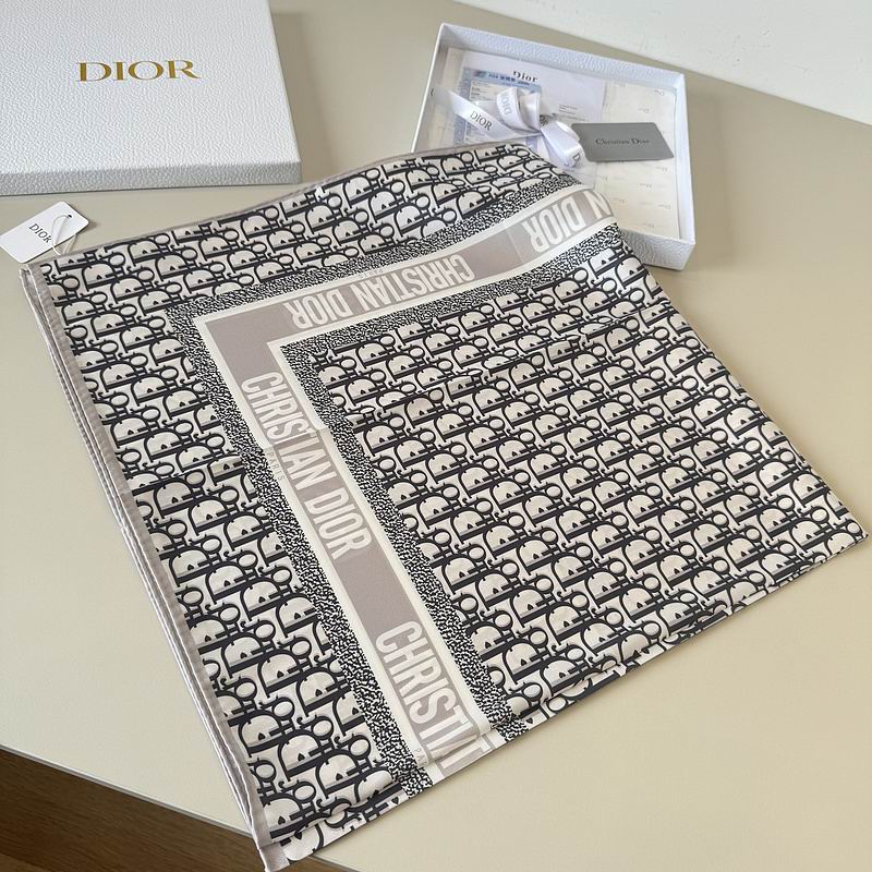 Dior silk scarf 90X90cm hm (11)