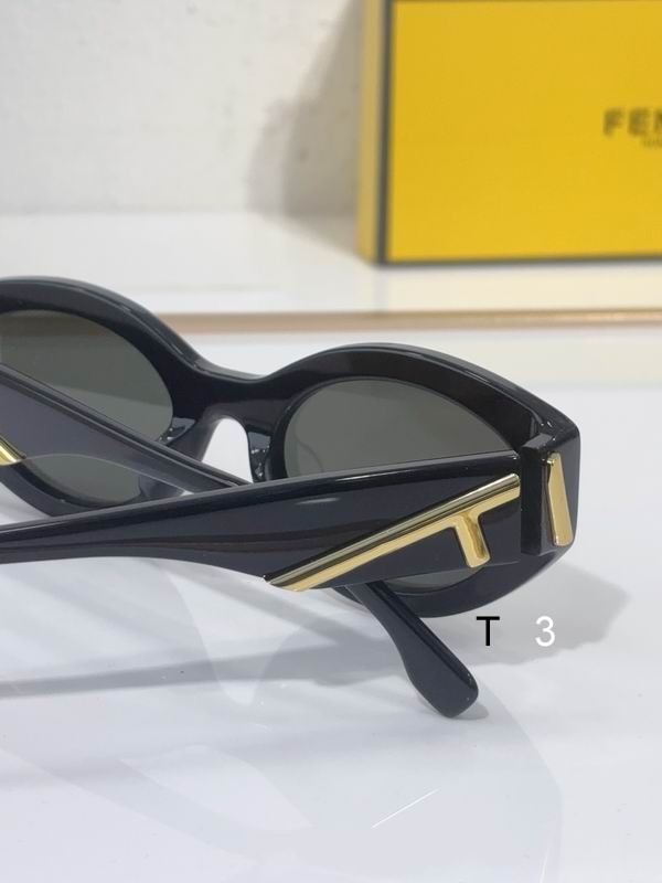 Fendi E0A056V 63 15-145 c07