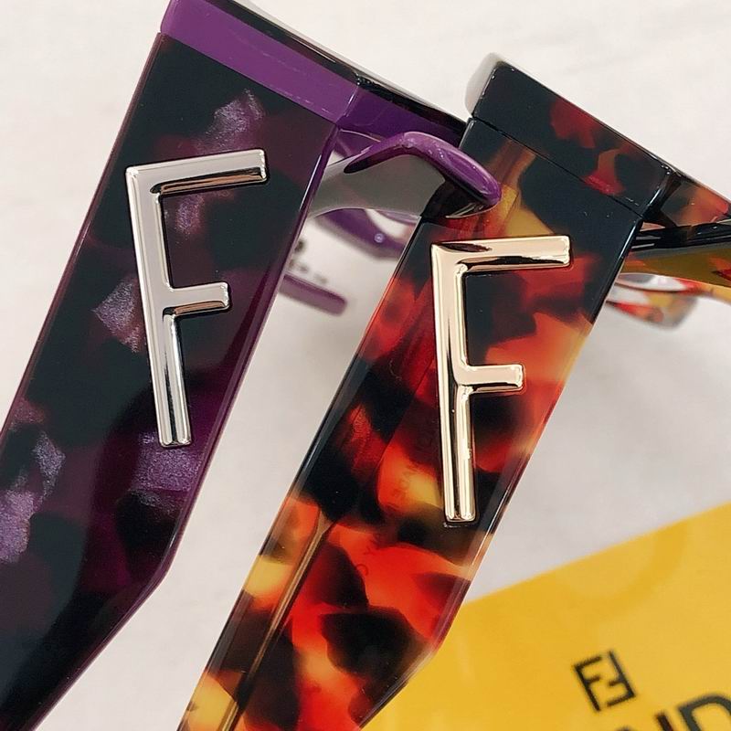 Fendi FE50092L 52 17-145 Hw09