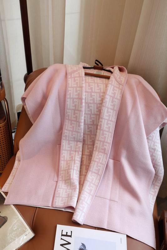 Fendi cloak E05 (12)