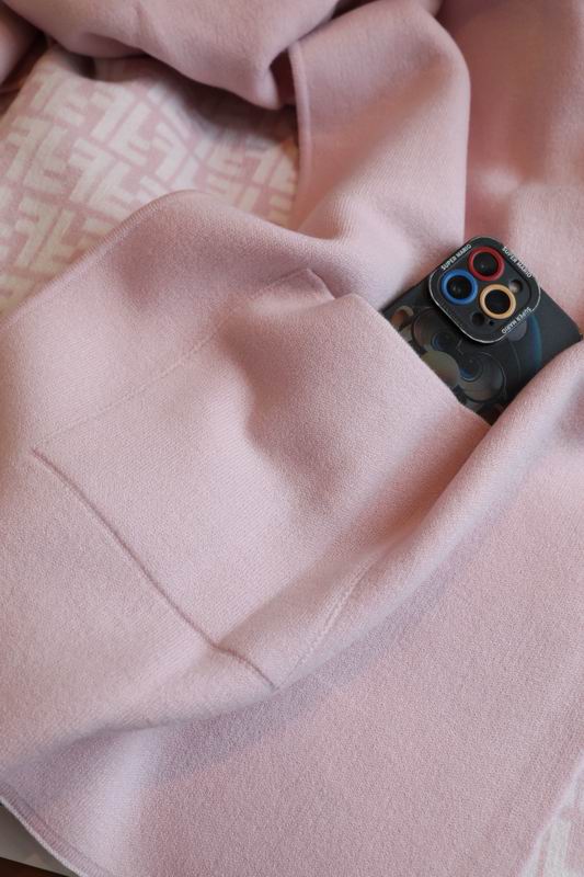 Fendi cloak E05 (13)