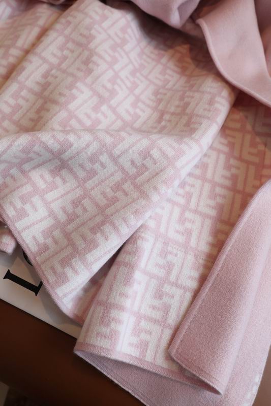 Fendi cloak E05 (14)