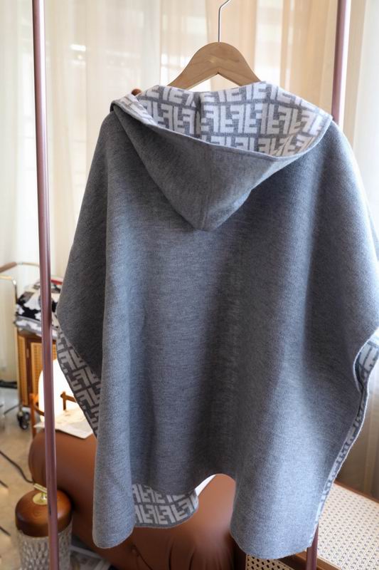 Fendi cloak E05 (24)