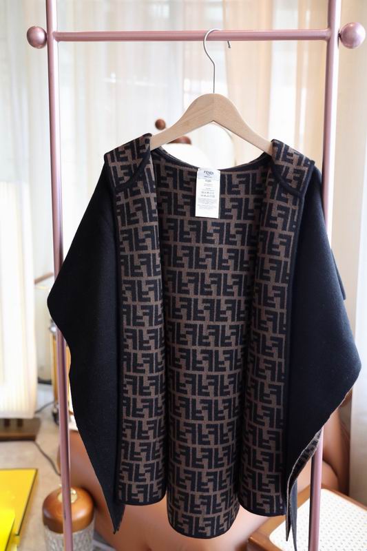 Fendi cloak E05 (6)