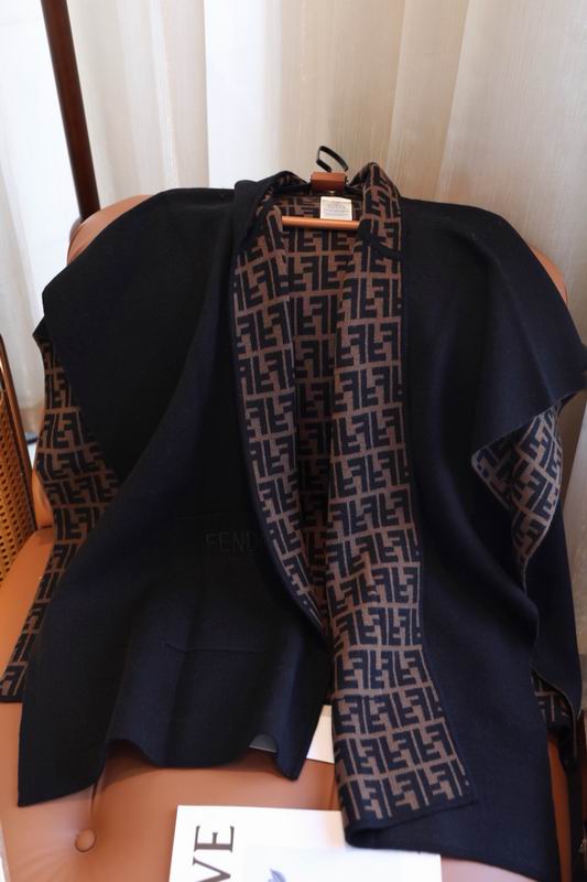 Fendi cloak E05 (7)