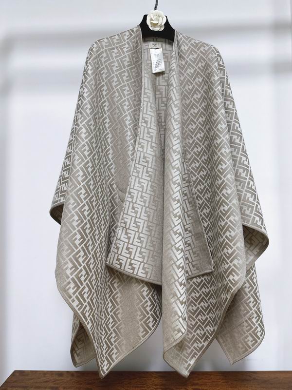 Fendi cloak E38 (14)