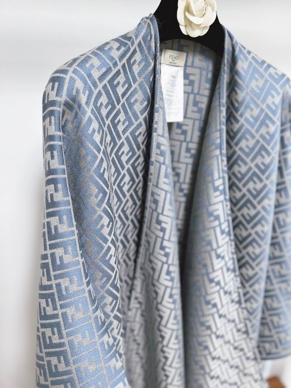 Fendi cloak E38 (20)