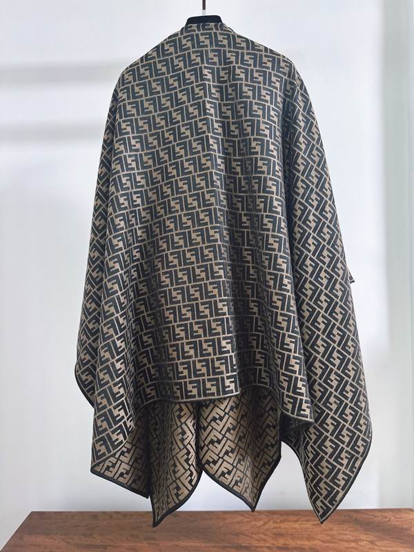 Fendi cloak E38 (4)