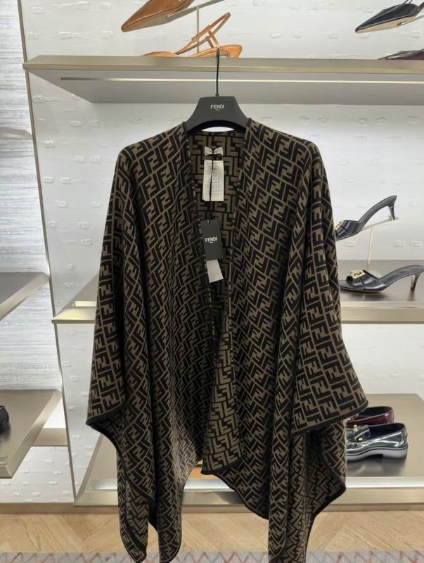 Fendi cloak E38 (6)