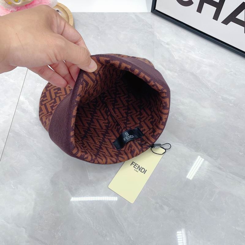 Fendi hat dx (2005)